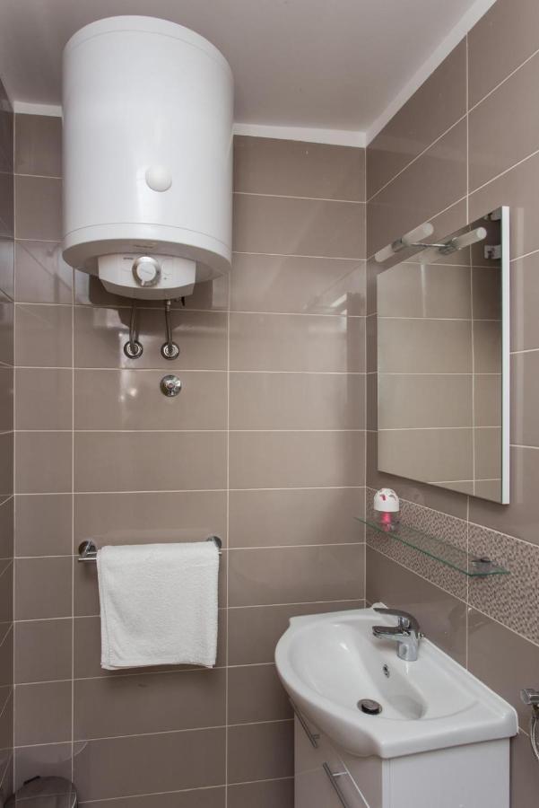 Apartments Anka Trsteno Bagian luar foto